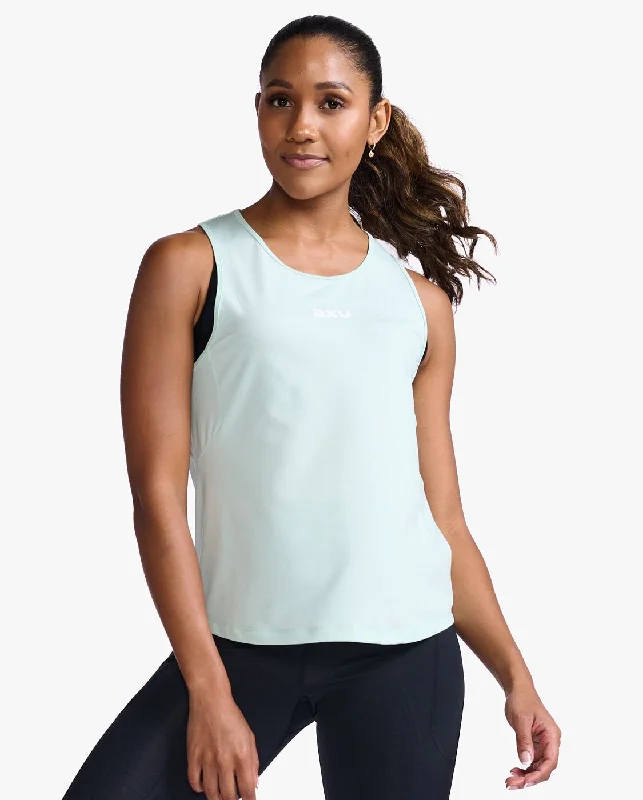 Motion Tank scoop neck tank