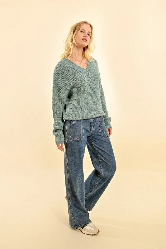 MBN V-Neck Tinsel Sweater Front Pockets Side Pockets Patch Pockets