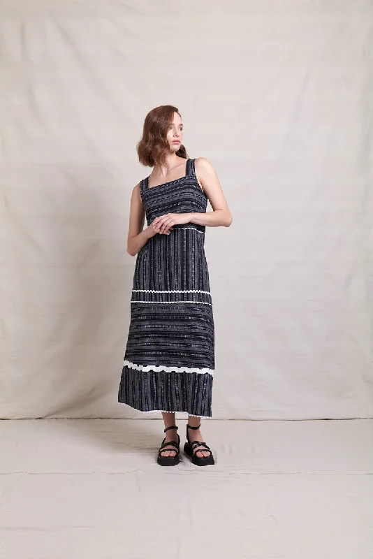 Neris Zig Zag Dress - Black Stripe